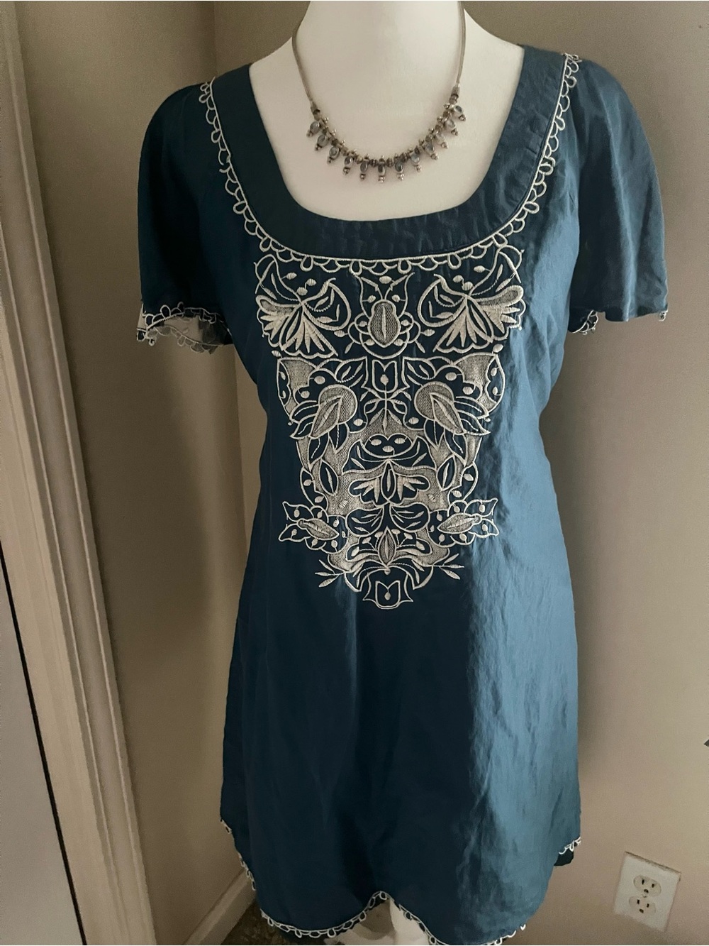 MM COUTURE Embroidered Teal Short-Sleeve Women's Dress Size Medium